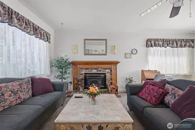 24324 SE 400th Street, Enumclaw, WA 98022 - Photo 3