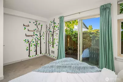 116 W Florentia Street #A, Seattle, WA 98119 - Photo 23