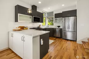 116 W Florentia St, Seattle, WA 98119 - Photo 7