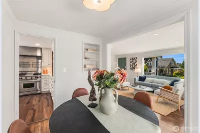 6736 10th Avenue NW, Seattle, WA 98117 - Photo 11