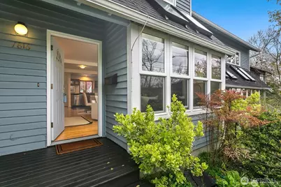 1816 E Jefferson Street #B, Seattle, WA 98122 - Photo 1