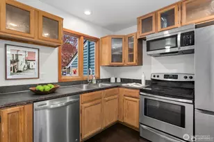 1816 E Jefferson St, Seattle, WA 98122 - Photo 9