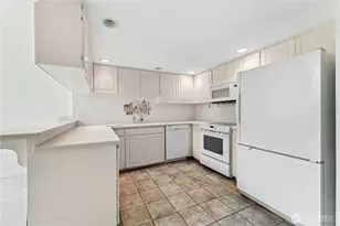 9725 NE Riverbend Dr, Bothell, WA 98011 - Photo 11