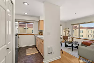 712 E Denny Way #501, Seattle, WA 98122 - Photo 5