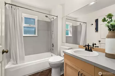 712 E Denny Way #501, Seattle, WA 98122 - Photo 11