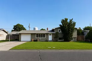 1326 E Elm St, Othello, WA 99344 - Photo 1
