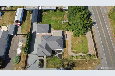 10408 23rd Avenue E, Tacoma, WA 98445 - Photo 31