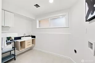 15237 NE 3rd St, Bellevue, WA 98007 - Photo 35