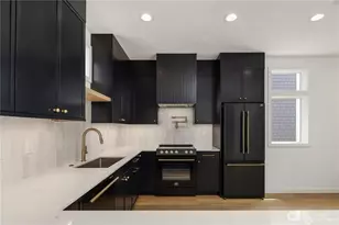 3636 Greenwood Ave N, Seattle, WA 98103 - Photo 13
