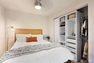 610 Aloha St, Seattle, WA 98109 - Photo 13
