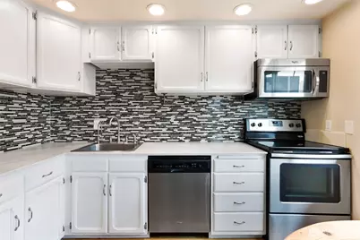 610 Aloha Street #302, Seattle, WA 98109 - Photo 11
