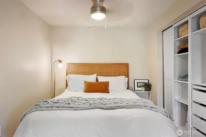 610 Aloha Street #302, Seattle, WA 98109 - Photo 15