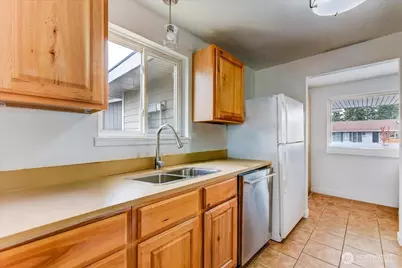 9125 48th Drive NE, Marysville, WA 98270 - Photo 11