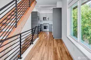 3219 Fuhrman Ave E, Seattle, WA 98102 - Photo 13