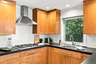 2106 E Terrace St, Seattle, WA 98122 - Photo 9