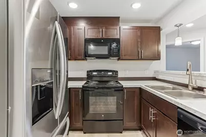 921 Westridge Way NE #304, Issaquah, WA 98029 - Photo 9