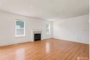 3815 184th St E, Tacoma, WA 98446 - Photo 3