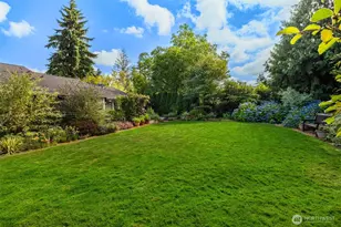 12617 NE 5th St, Bellevue, WA 98005 - Photo 9