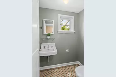 10037 15th Avenue NW, Seattle, WA 98177 - Photo 13