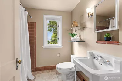 10037 15th Avenue NW, Seattle, WA 98177 - Photo 21