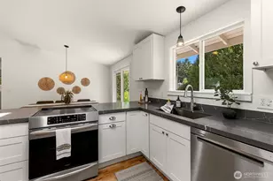 22005 78th Pl W, Edmonds, WA 98026 - Photo 13