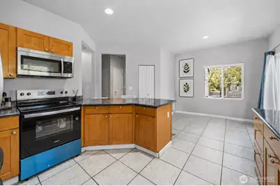 16901 Woodside Drive SE, Renton, WA 98058 - Photo 9