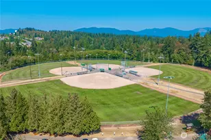 16901 Woodside Dr SE, Renton, WA 98058 - Photo 29