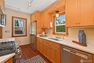 8046 18th Ave NW, Seattle, WA 98117 - Photo 5