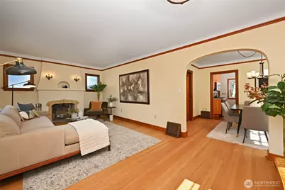 8046 18th Avenue NW, Seattle, WA 98117 - Photo 3