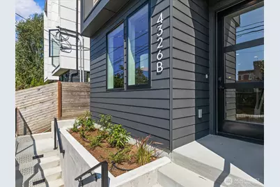 4326 Woodlawn Avenue N #B, Seattle, WA 98103 - Photo 5