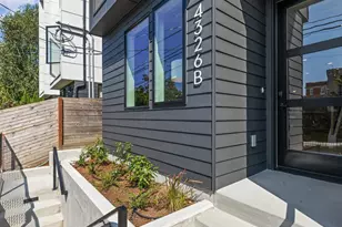 4326 Woodlawn Ave N, Seattle, WA 98103 - Photo 5