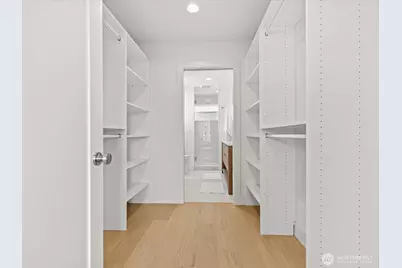 4326 Woodlawn Avenue N #B, Seattle, WA 98103 - Photo 17