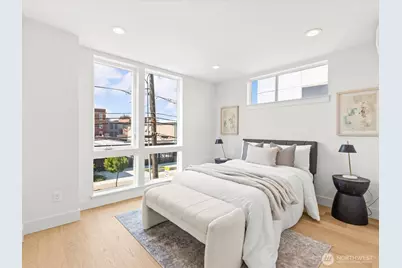 4326 Woodlawn Avenue N #B, Seattle, WA 98103 - Photo 21