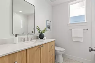 4326 Woodlawn Ave N, Seattle, WA 98103 - Photo 23