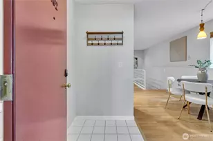 952 N 35th St, Seattle, WA 98103 - Photo 7