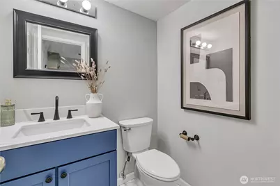 952 N 35th Street #102, Seattle, WA 98103 - Photo 19