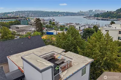 952 N 35th Street #102, Seattle, WA 98103 - Photo 25
