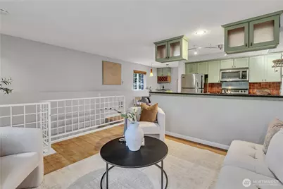 952 N 35th Street #102, Seattle, WA 98103 - Photo 17