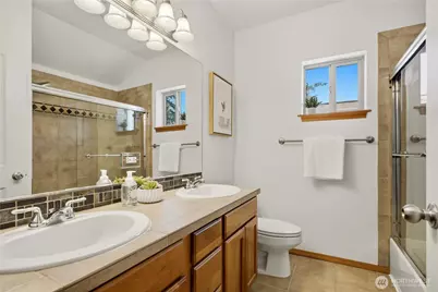 12316 33rd Avenue NE #C, Seattle, WA 98125 - Photo 11