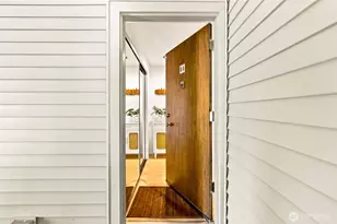 10203 47th Ave SW, Seattle, WA 98146 - Photo 3