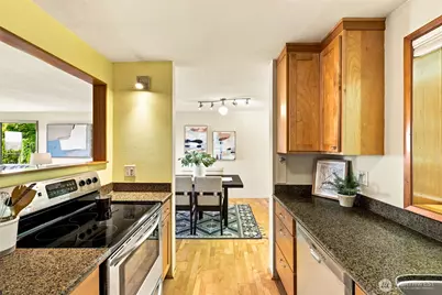 10203 47th Avenue SW #B8, Seattle, WA 98146 - Photo 5