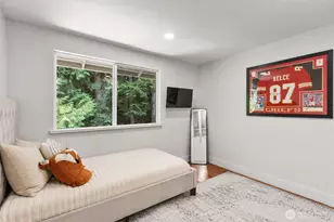 2202 Sahalee Dr E, Sammamish, WA 98074 - Photo 21