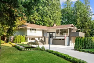 2202 Sahalee Dr E, Sammamish, WA 98074 - Photo 1