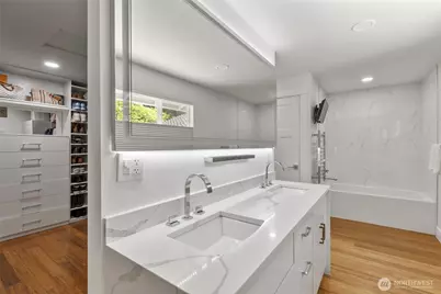 2202 Sahalee Drive E, Sammamish, WA 98074 - Photo 19