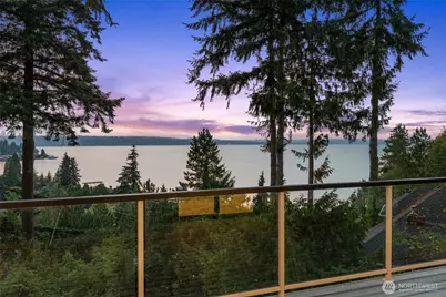 2003 82nd Avenue SE, Mercer Island, WA 98040 - Photo 1