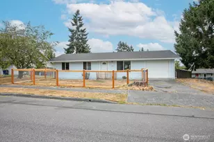 1905 E Belair Dr, Mount Vernon, WA 98273 - Photo 1