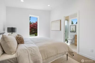 4219 51st Avenue S #B, Seattle, WA 98118 - Photo 11
