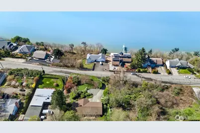 7821 East Side Drive NE, Tacoma, WA 98422 - Photo 31