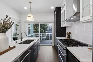 1721 3rd Ave N, Seattle, WA 98109 - Photo 19