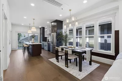 1721 3rd Avenue N, Seattle, WA 98109 - Photo 9